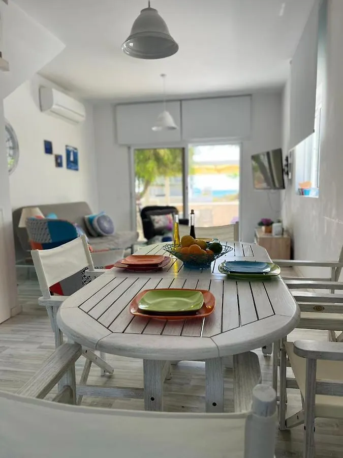 Feriehus Cozy Beach House Perivolia