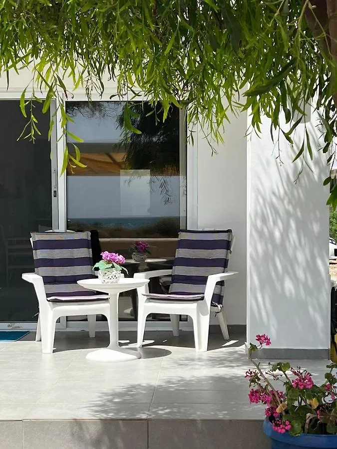 Cozy Beach House Perivolia Case de vacanță
