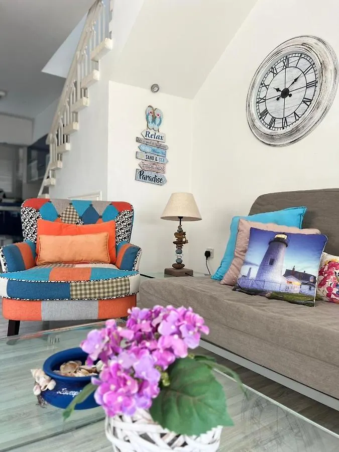 Feriehus Cozy Beach House Perivolia