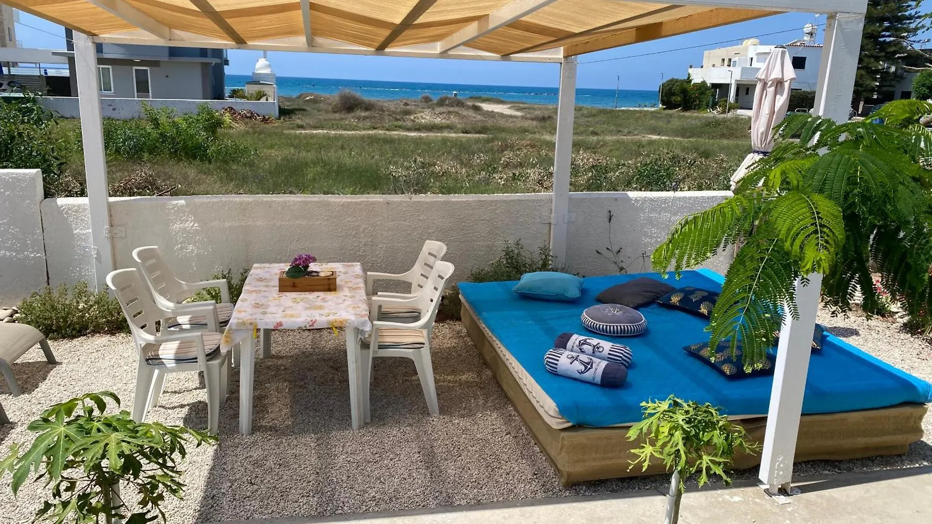 Cozy Beach House Perivolia Feriehus