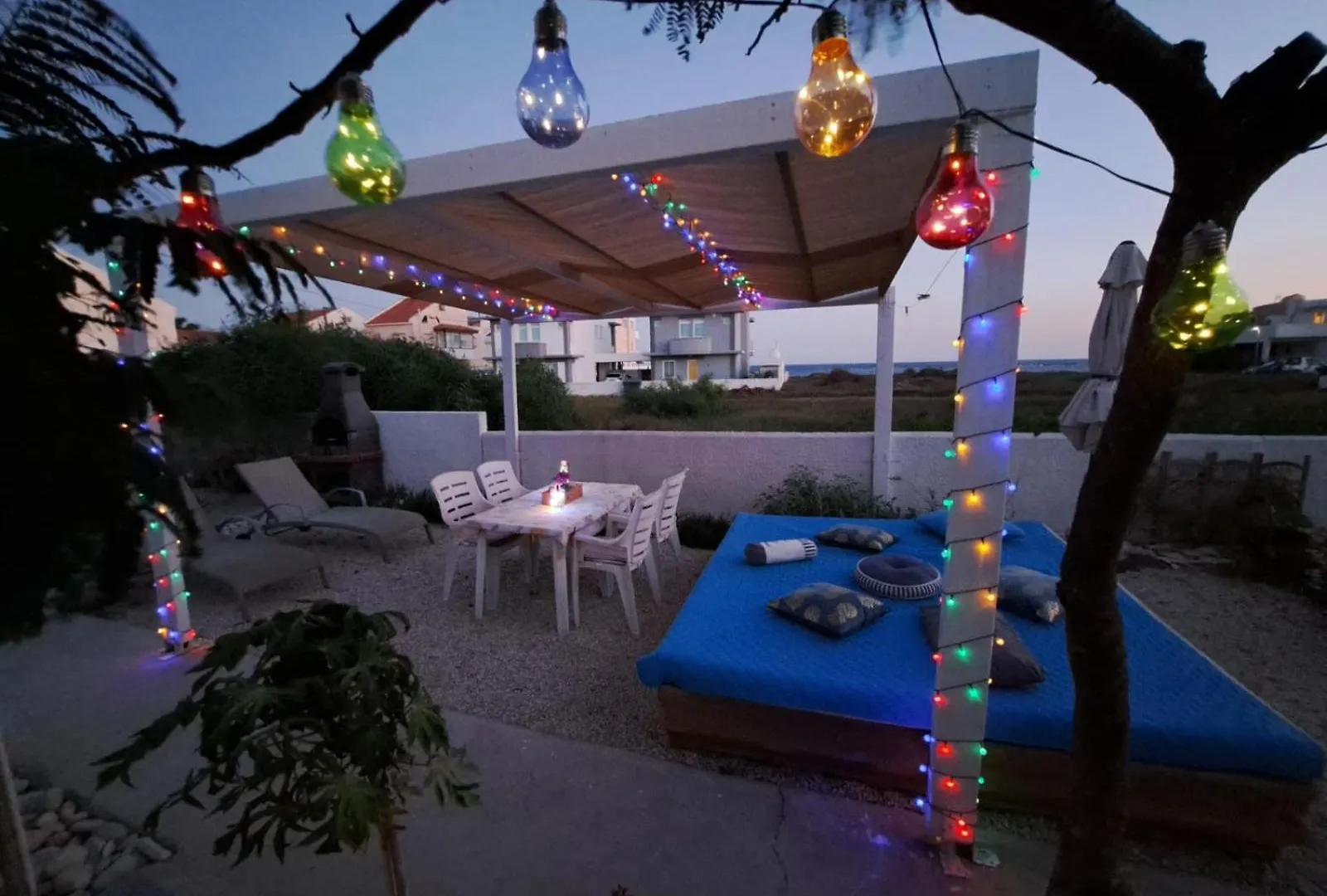 Cozy Beach House Perivolia Feriehus
