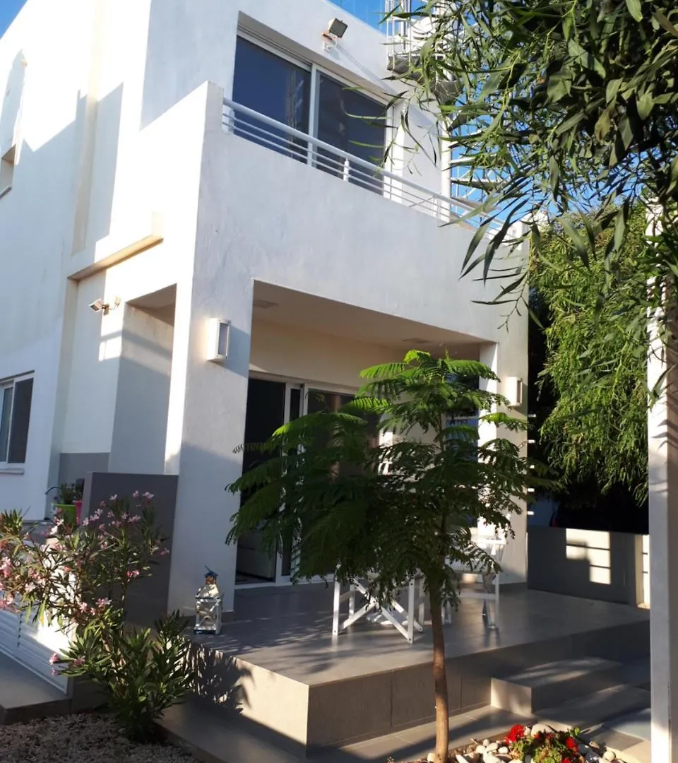 Cozy Beach House Perivolia Cypern