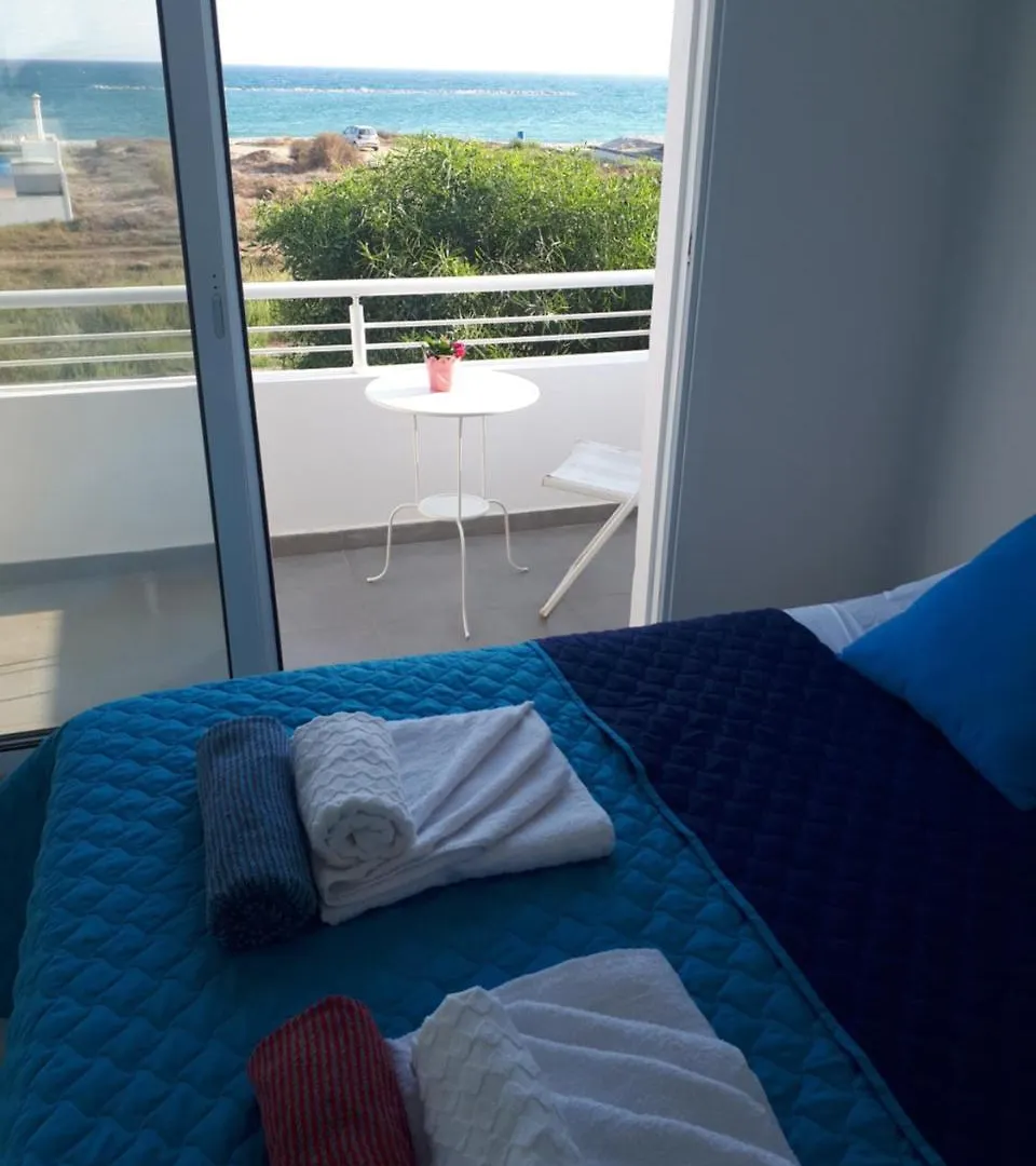 Cozy Beach House Perivolia Feriehus