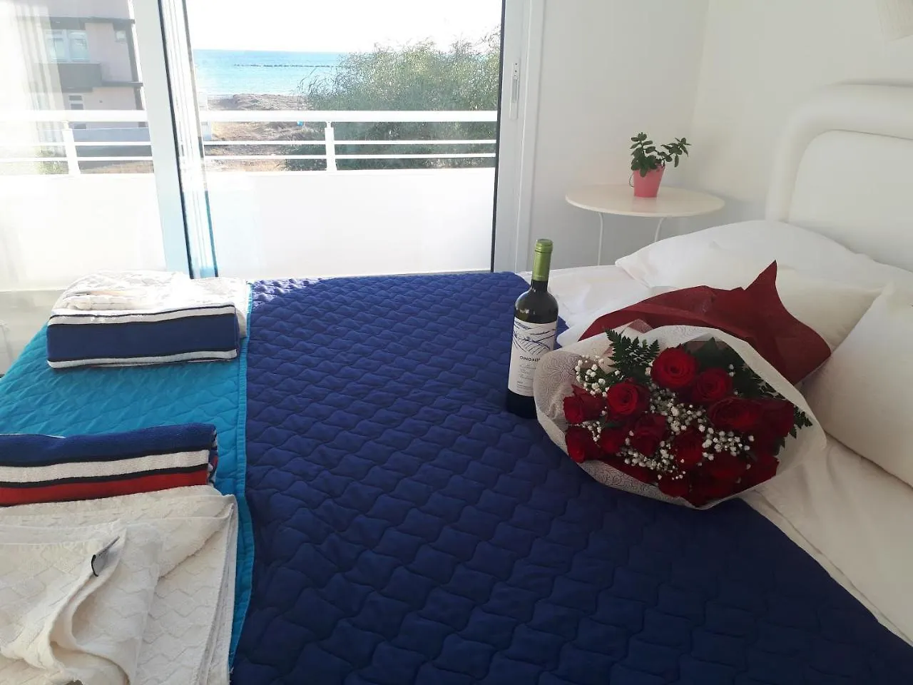 Cozy Beach House Perivolia 0*,  Cypern